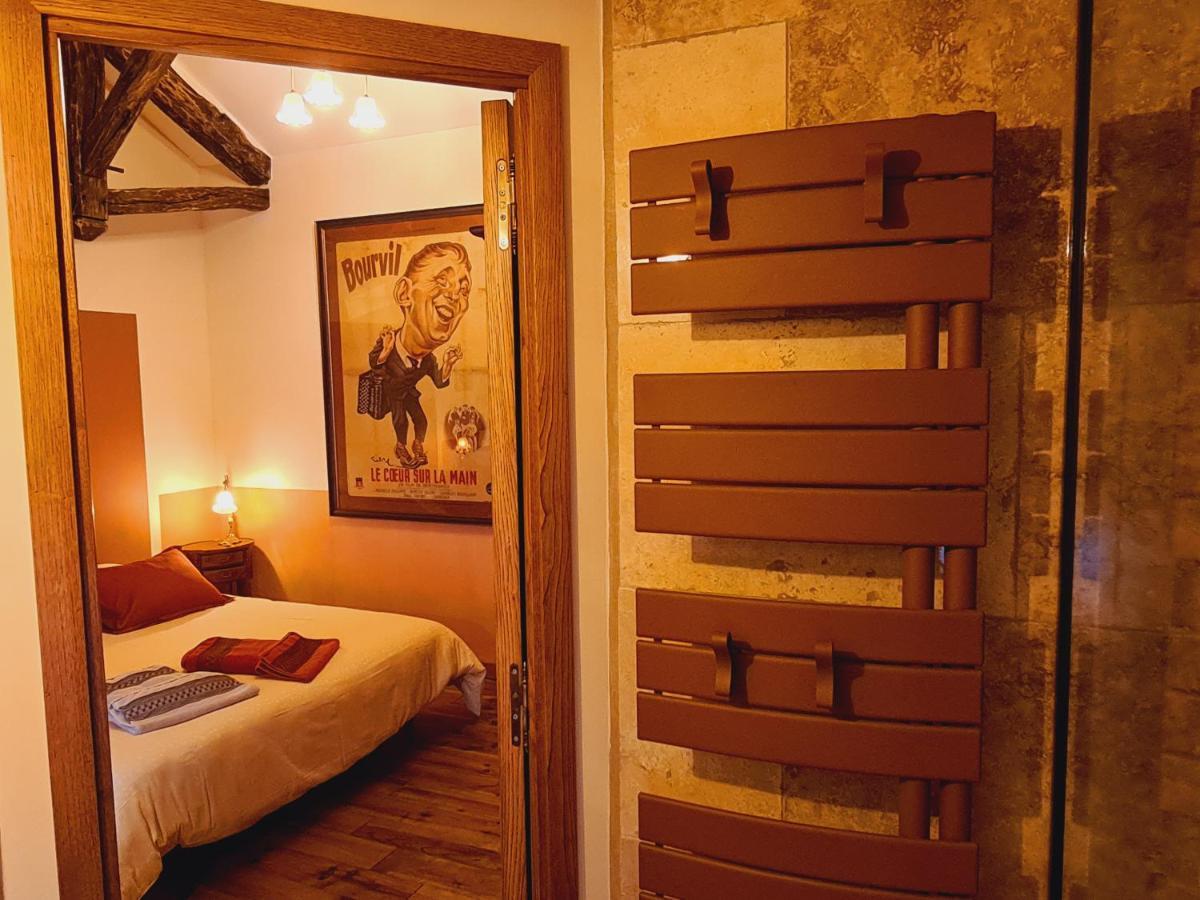 Ferme De Tayac - Charme Avec Pool Hotel Les Eyzies Exterior photo