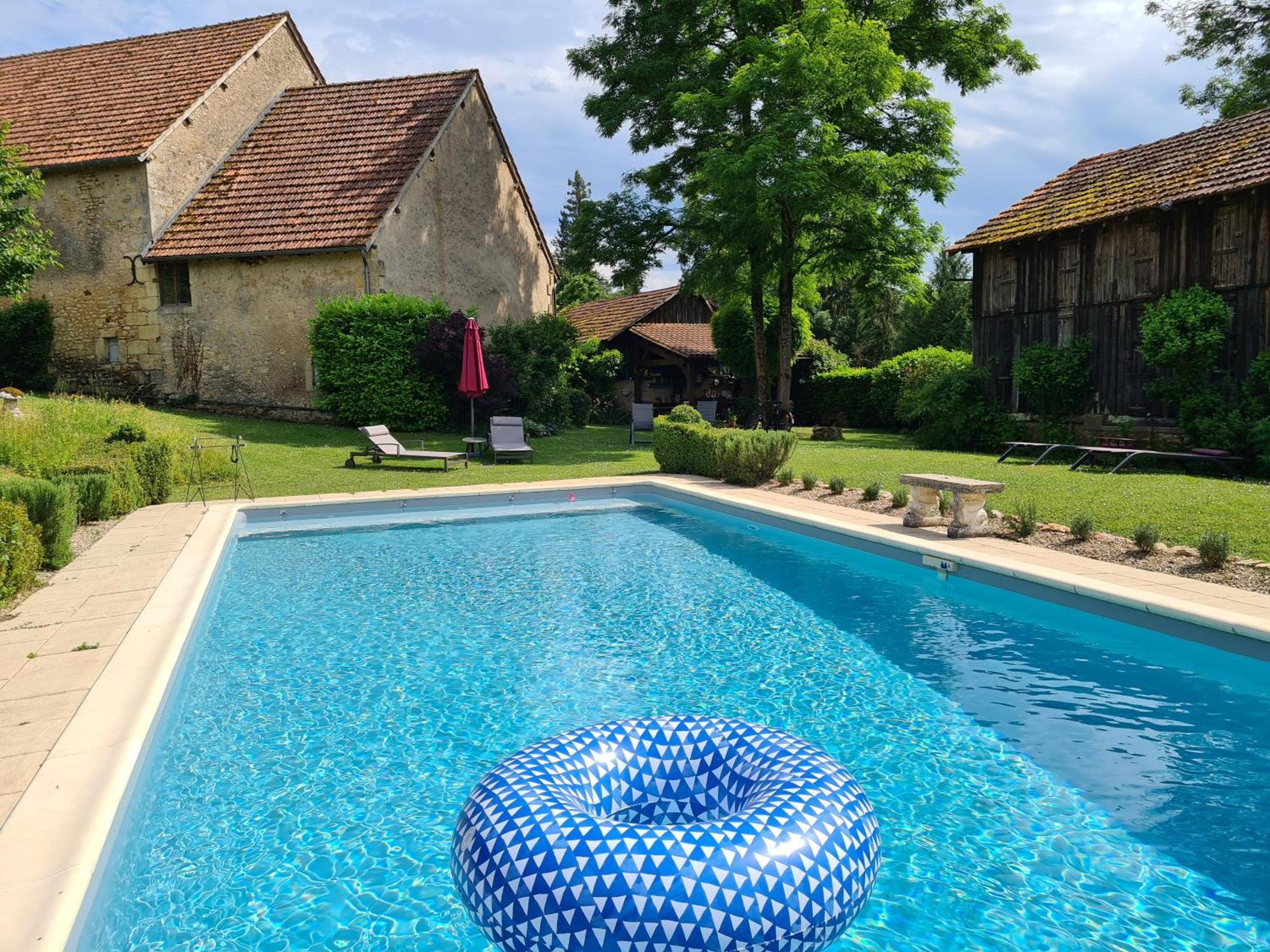 Ferme De Tayac - Charme Avec Pool Hotel Les Eyzies Exterior photo